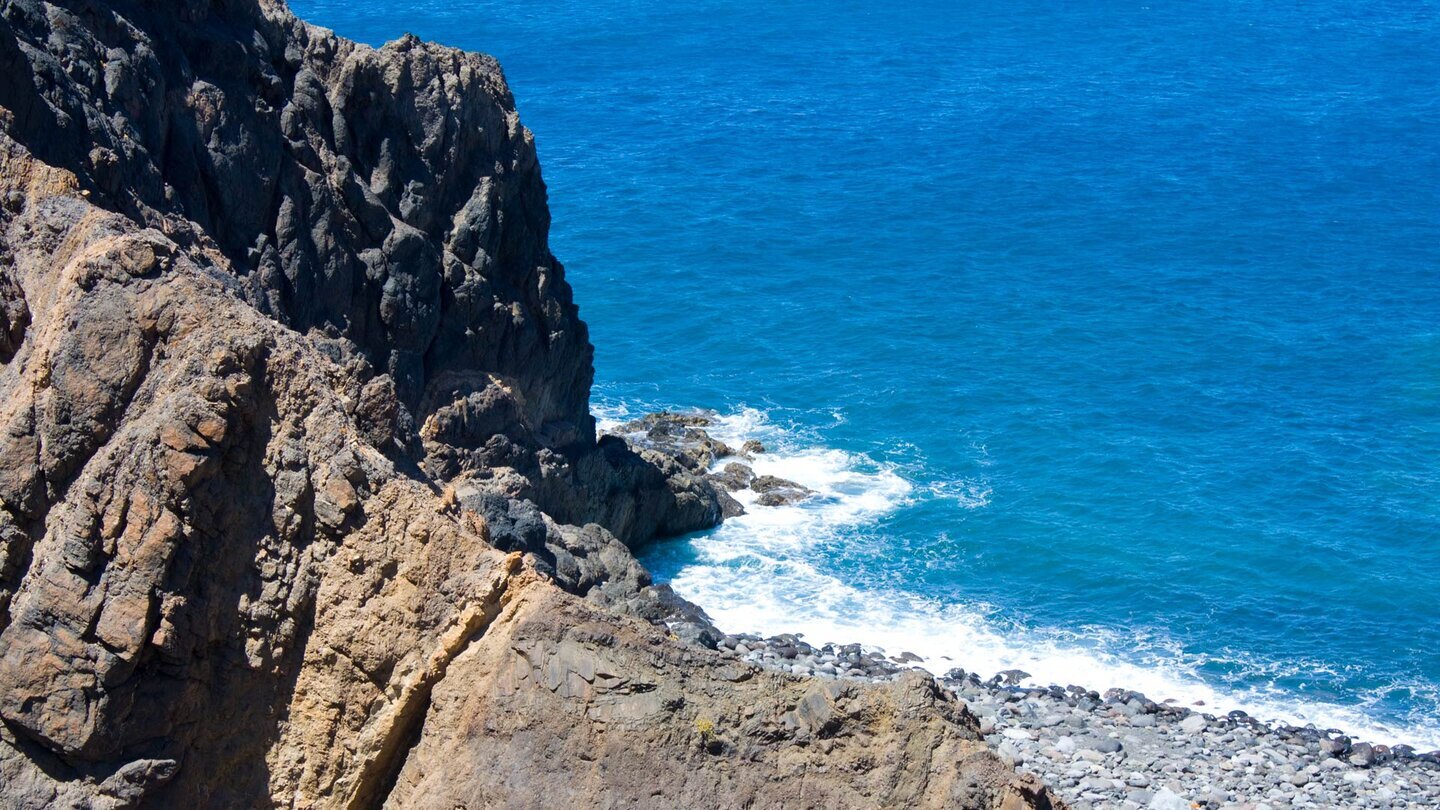 Bizarre Felsformationen an der Playa del Trigo auf La Gomera.