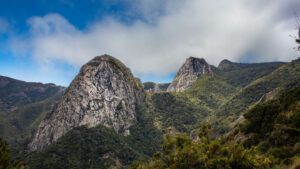 Ruta 1: Blick vom Mirador de El Bailadero auf den Roque de Ojila und den Roque de la Zarcita