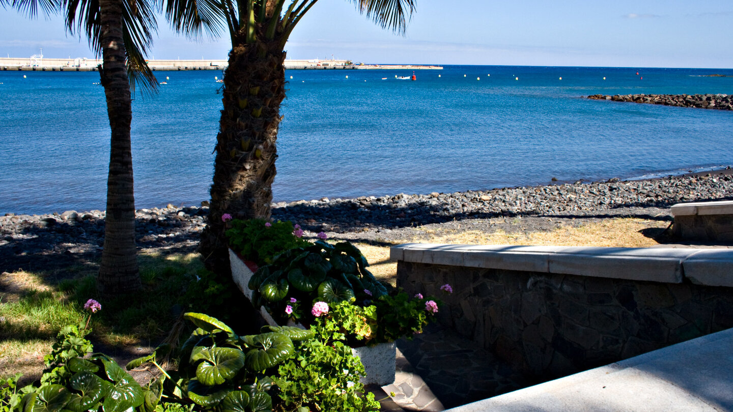 die Hafenmole gegenüber der Playa de San Sebastián auf La Gomera