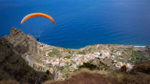 Paragliding, La Gomera: Ausblicke aus der Vogelperspektive.