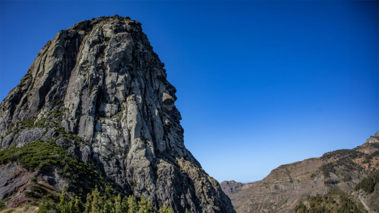 Klettern am Roque de Agando, La Gomera: anspruchsvolle Kletterrouten.