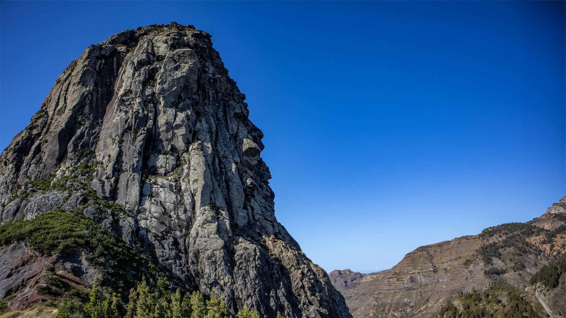 Klettern am Roque de Agando, La Gomera: anspruchsvolle Kletterrouten.