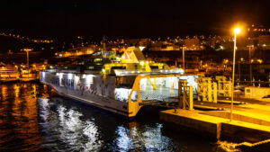 Nächtliche Ankunft im Hafen von San Sebastián de La Gomera.