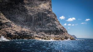 Los Órganos – markante Basaltsäulen an der Nordküste La Gomeras, nur vom Meer aus sichtbar.