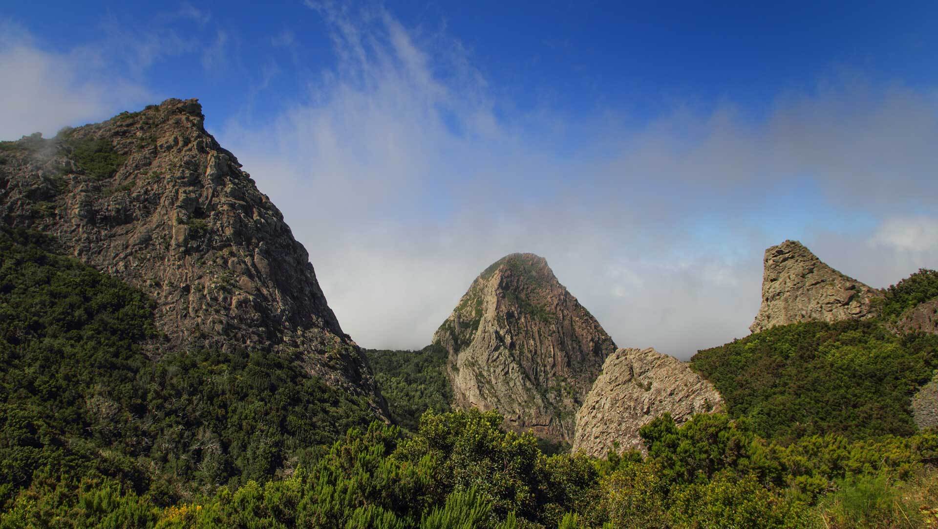 Monumento Natural de los Roques auf La Gomera, Naturdenkmal mit markanten Felsformationen.