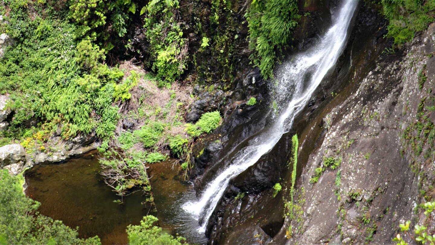 Der Wasserfall Chorro del Cedro im Garajonay-Nationalparks
